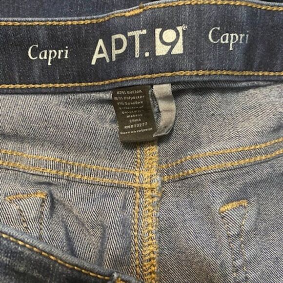 Apt 9 Denim 5 pocket Capri's, size 18W - Picture 3 of 3